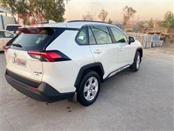 تۆیۆتا ڕاڤ 4